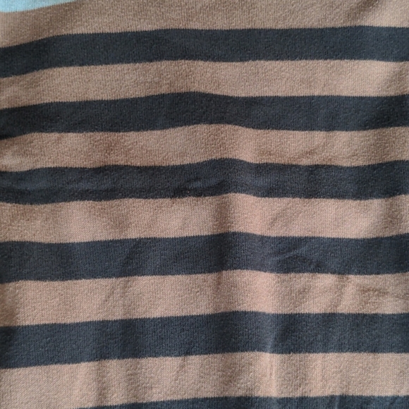 6/$20 MEXX Boys Sweater - Picture 5 of 6